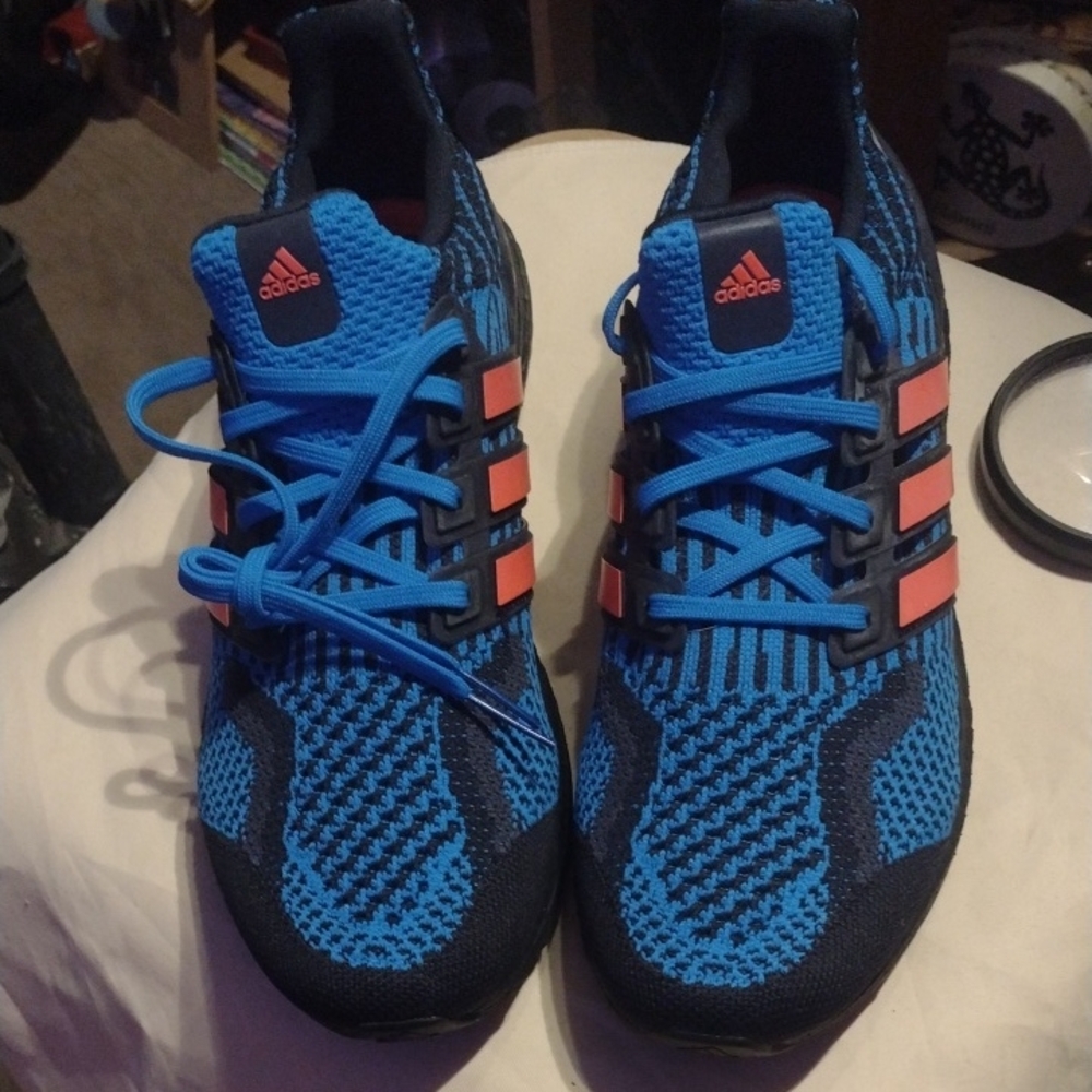 This item is a pair of Adidas Ultraboost 5.0 DNA shoes in the 'Legend Ink